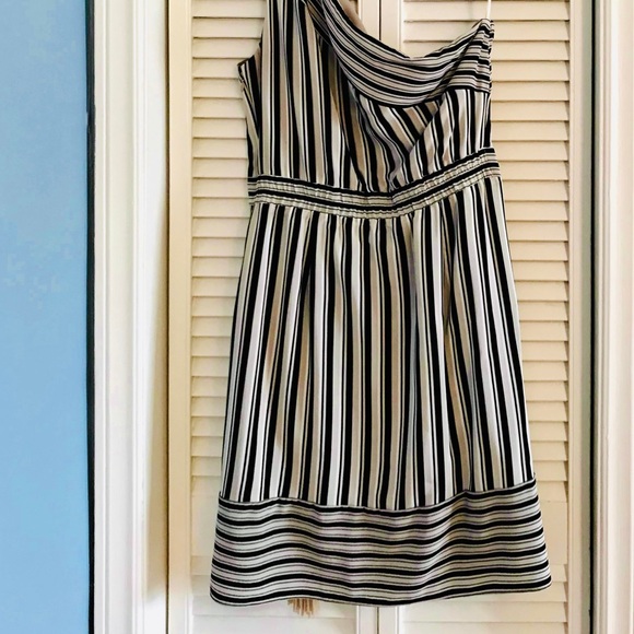 BCBG Max Azria Stevie asymmetrical one-shoulder silk dress - Picture 4 of 8